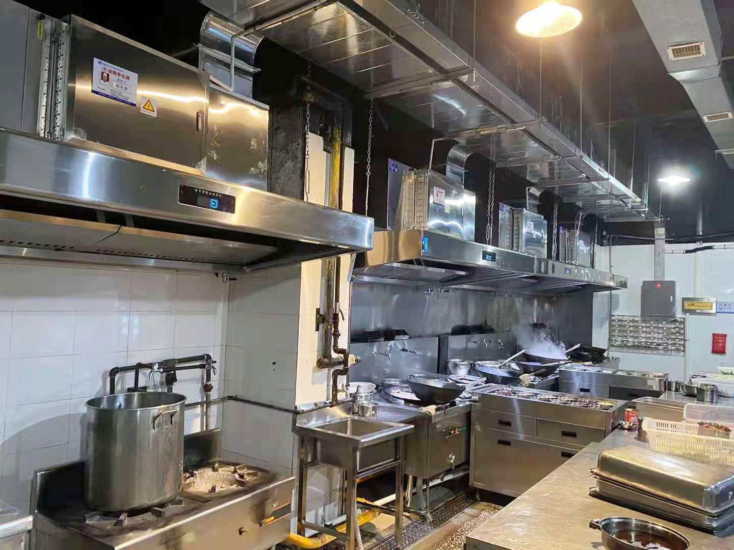 食堂芭乐视频官网下载在线播放设备