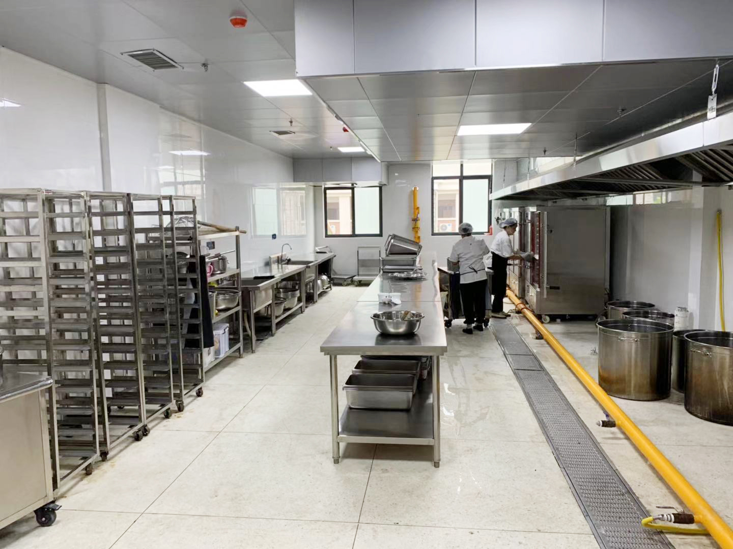 食堂芭乐视频官网下载在线播放设备