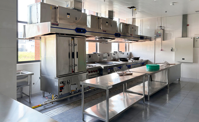 食堂芭乐视频官网下载在线播放设备